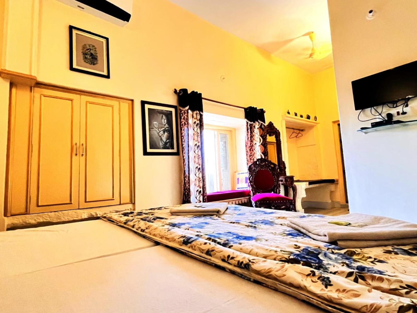 Hotel Himmat Niwas Jaisalmer Εξωτερικό φωτογραφία
