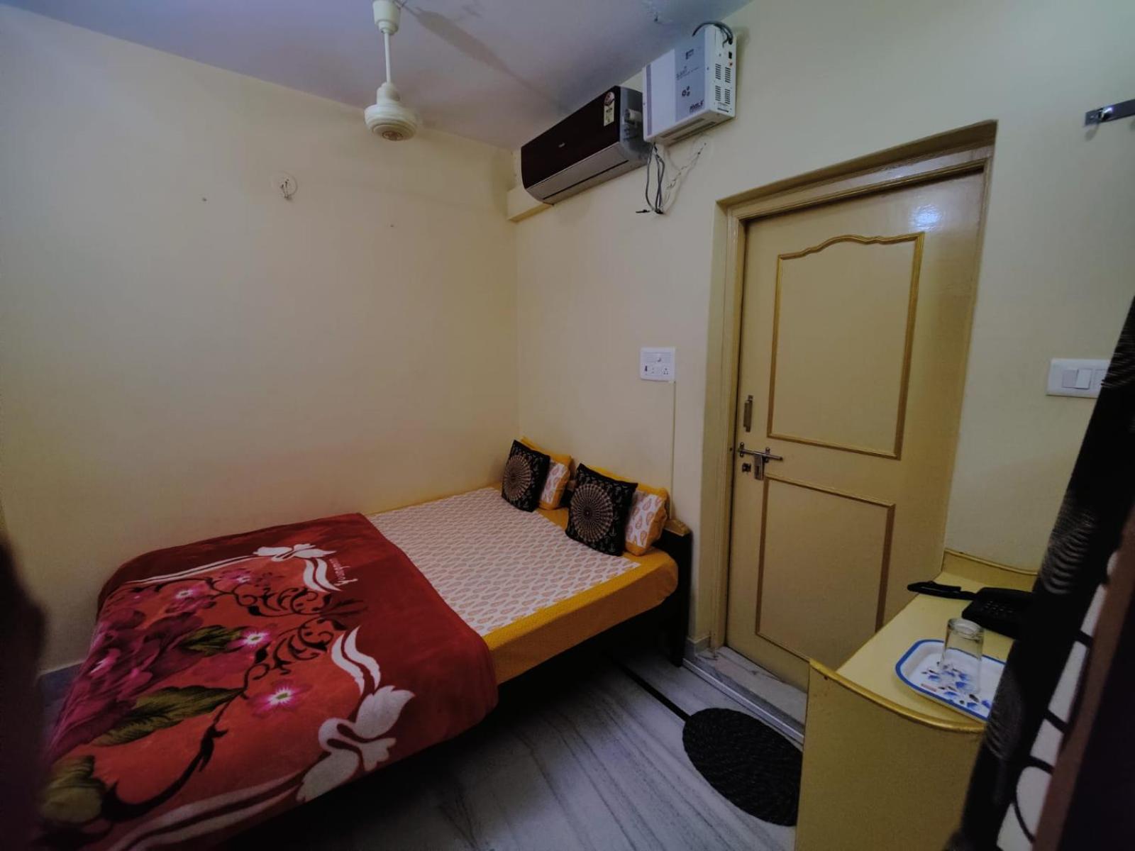 Hotel Himmat Niwas Jaisalmer Δωμάτιο φωτογραφία