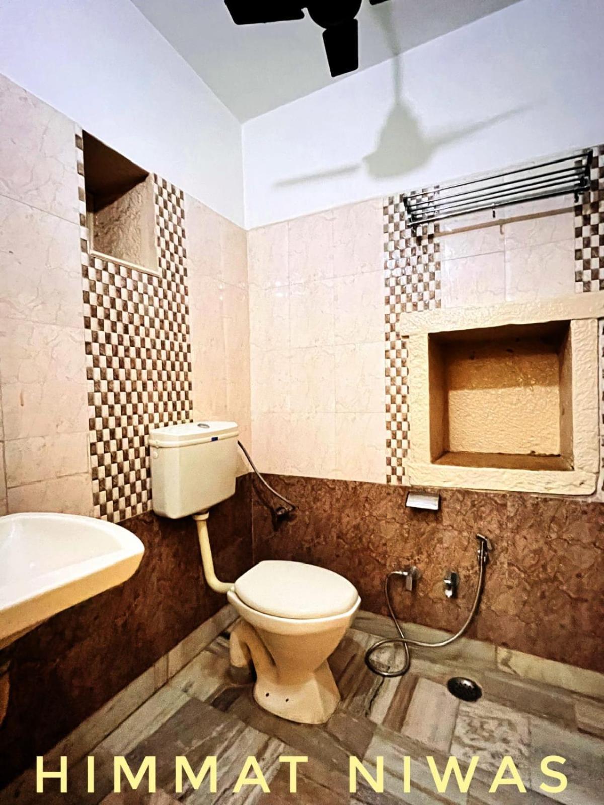 Hotel Himmat Niwas Jaisalmer Δωμάτιο φωτογραφία