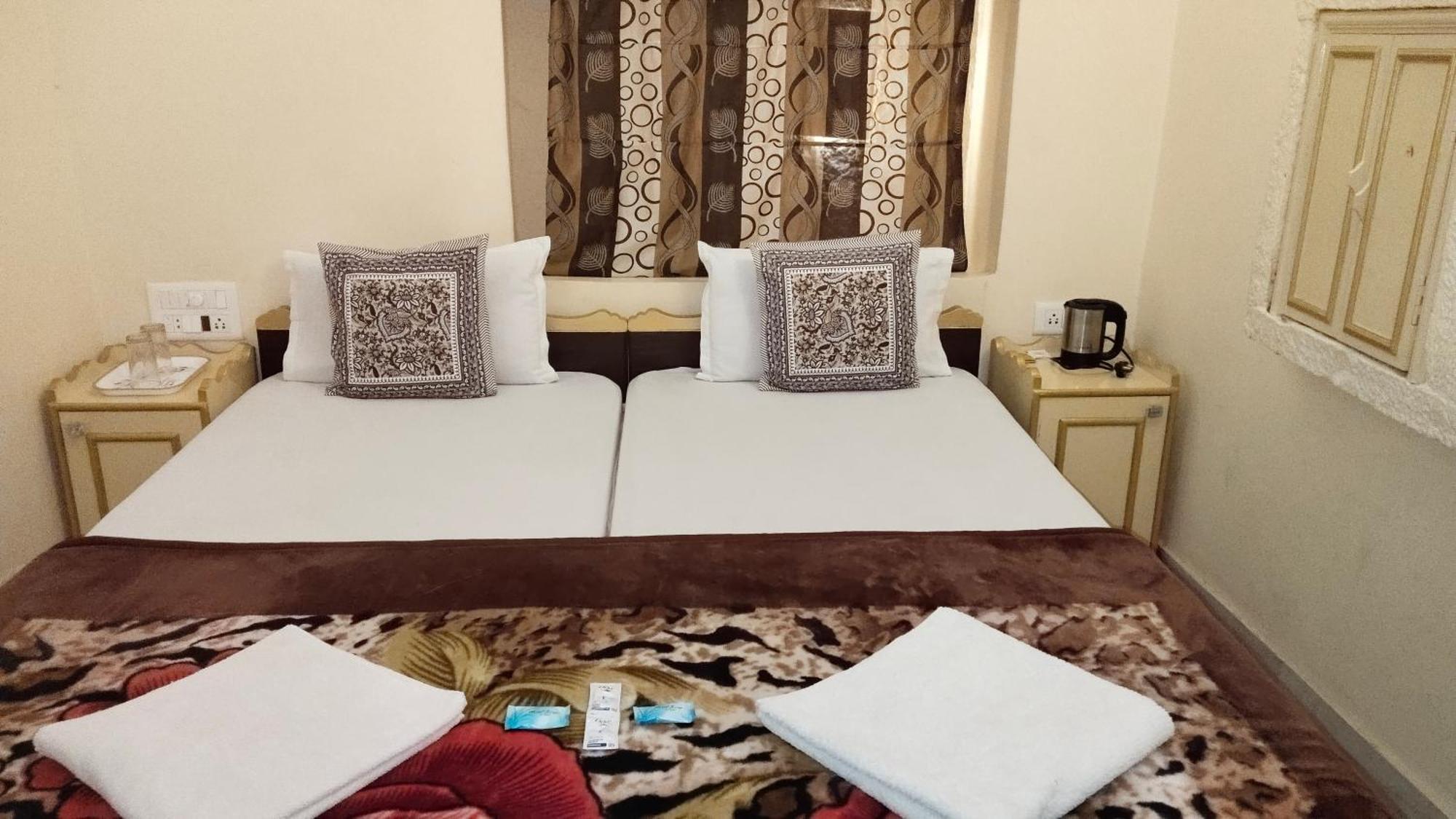 Hotel Himmat Niwas Jaisalmer Εξωτερικό φωτογραφία