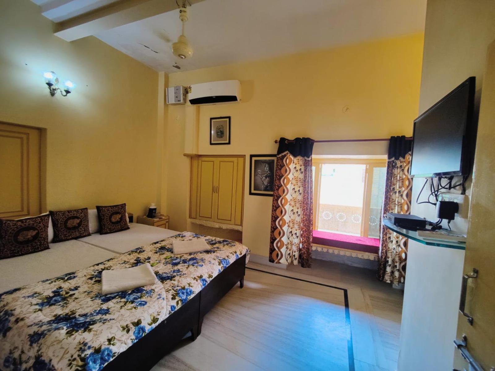 Hotel Himmat Niwas Jaisalmer Εξωτερικό φωτογραφία